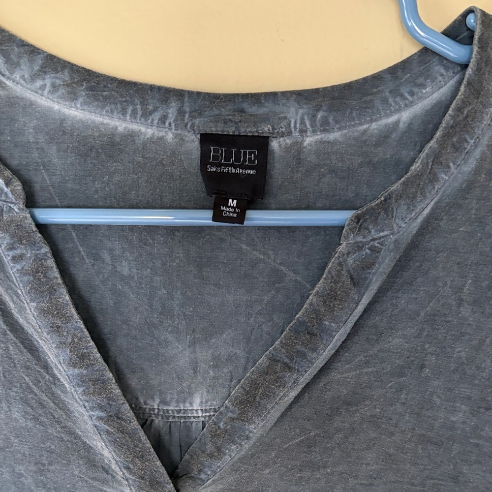 Women's blue Top